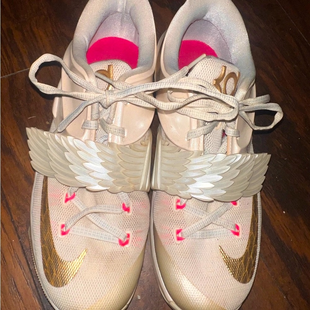 Nike KD Unisex AUNT PEARL Winged Sneakers with Gold and Pink Accents